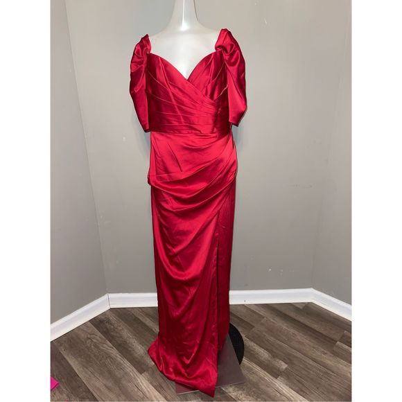 THEIA
Sienna Off-The-Shoulder Gown - Picture 1 of 10